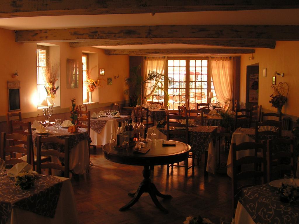 Hotel Restaurant Henri IV Eauze Exteriör bild